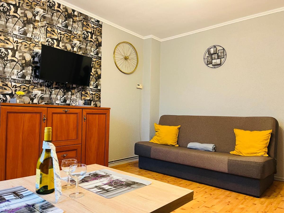 Ferienwohnung Apartament Rowerlovy Waldenburg Exterior foto